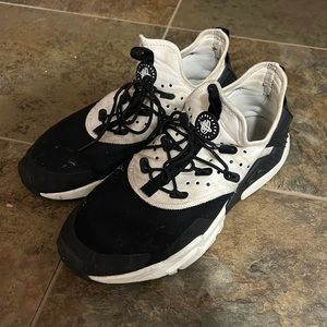 Nike Huarache Size 13